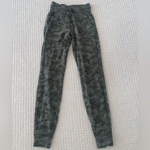 Lululemon Ready to Rulu Jogger